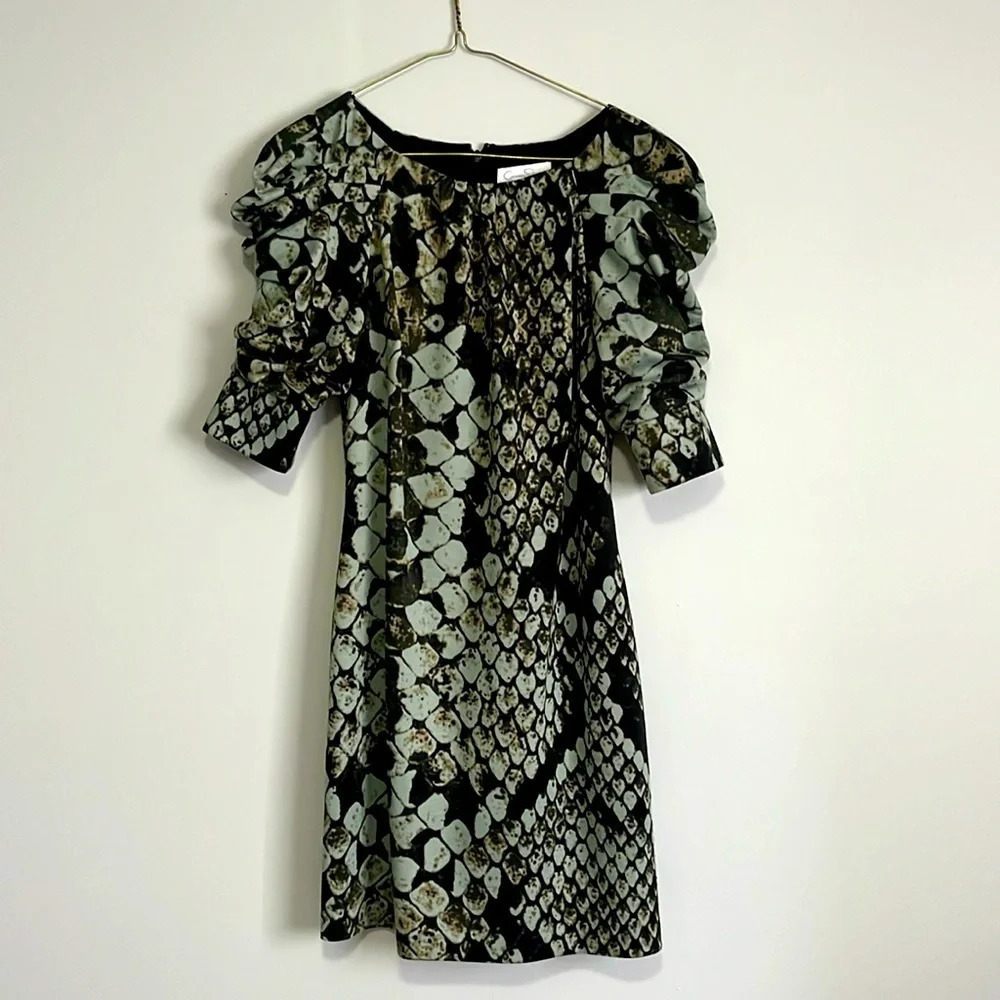 Elegant Black and Silver Patterned Dress - Picture 2 of 5